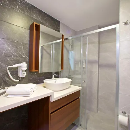 Western & Residences 4*