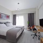 Hotel Western & Residences 4*