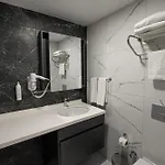 Hotel Western & Residences