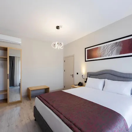 Hotel Western & Residences 4*