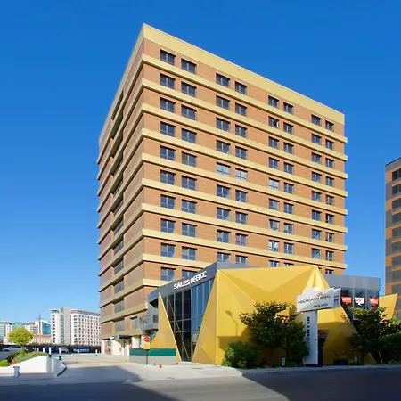 호텔 Western & Residences 4*