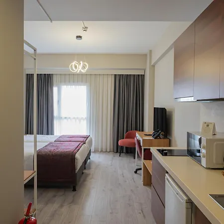 호텔 Western & Residences 4*