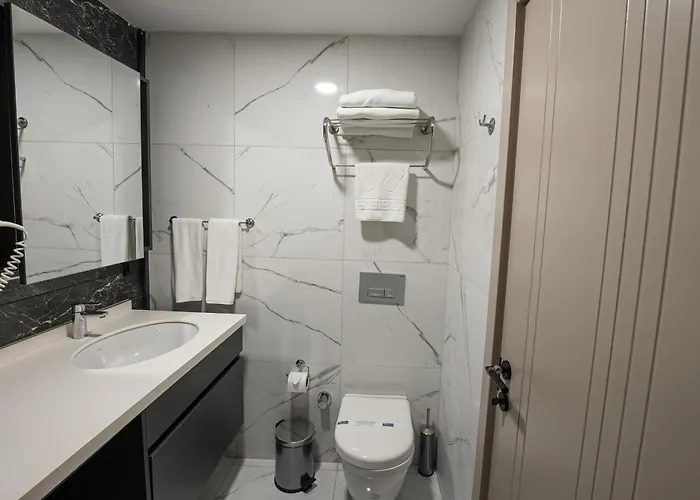 Western & Residences 4*