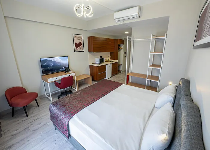 Western & Residences 4*