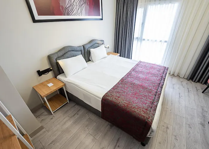 Western & Residences Szálloda 4*