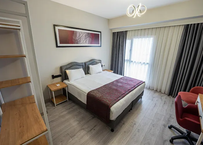 Western & Residences Szálloda 4*